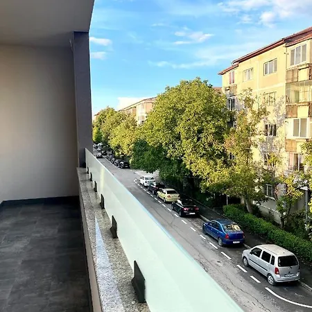 Am 13 With Piano & Bathtub Lägenhet *