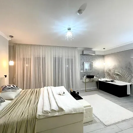 דירה With Piano & Bathtub Am 13 טימישוארה