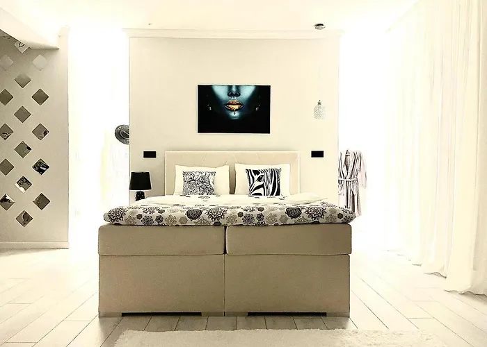 Am 13 With Piano & Bathtub شقة