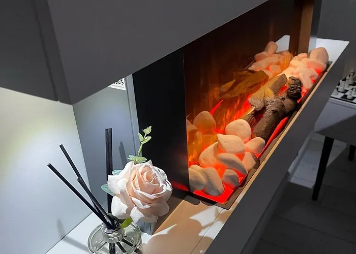 Am 13 With Piano & Bathtub