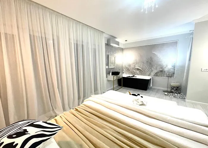 アパート Am 13 With Piano & Bathtub *