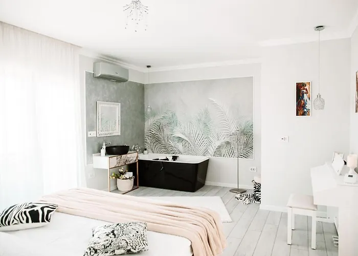 Am 13 With Piano & Bathtub Apartment Timişoara