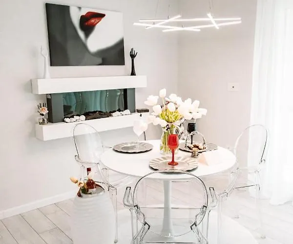 Am 13 With Piano & Bathtub * تيميشورا